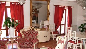 Unclassified image, 5 of 31, button - Spacious, Luxury Apartment in Castle Giuliopoli With Pool (Rosello)