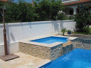 House | Pool | Indoor pool, outdoor pool - Peaceful House Only 900m From the sea With Swimming Pool, Bbq, Wifi, Airco (Tar-Vabriga)