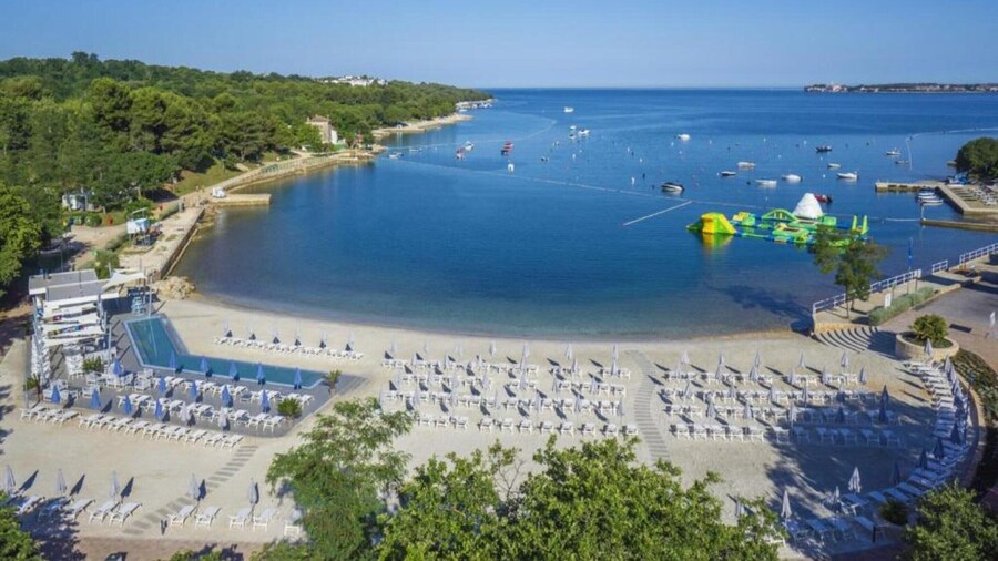 Peaceful House Only 900m From the sea With Swimming Pool, Bbq, Wifi, Airco