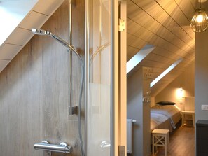 House | Bathroom - Peaceful Forest Stay in Gesves (Gesves)