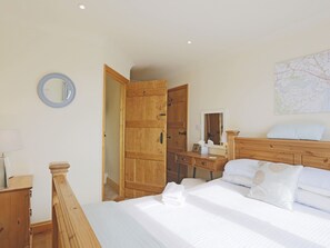 3 Schlafzimmer, individuell eingerichtet, Bettwäsche