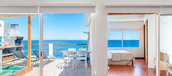 Luminous loft apartment next to the Atlantic Ocean