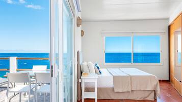 2 slaapkamers, een strijkplank/strijkijzer, internet, beddengoed