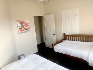 4 bedrooms, in-room safe, free WiFi