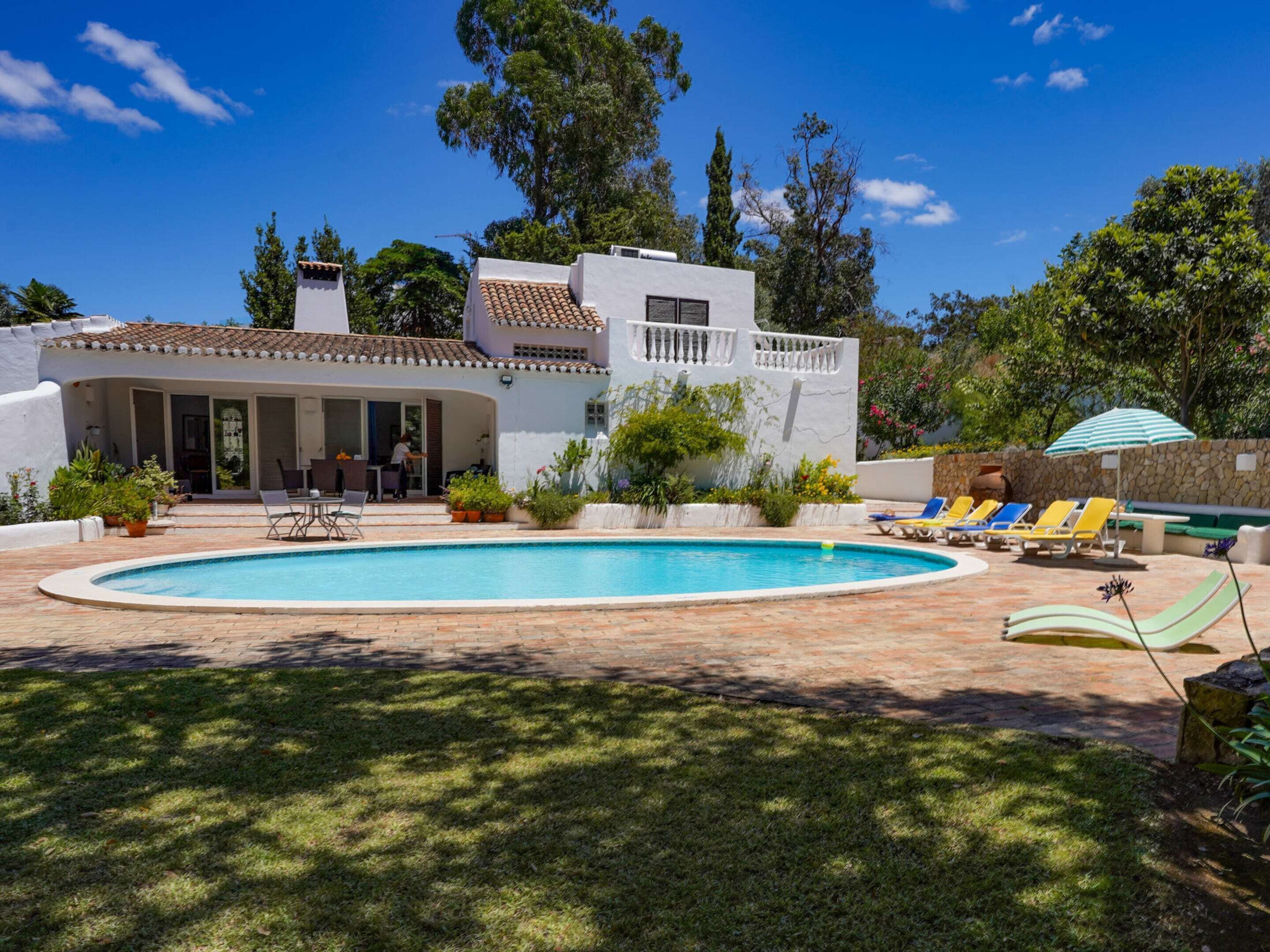 Photo - Villa Morocco with Heated Private Pool for 12 Guests in Albufeira