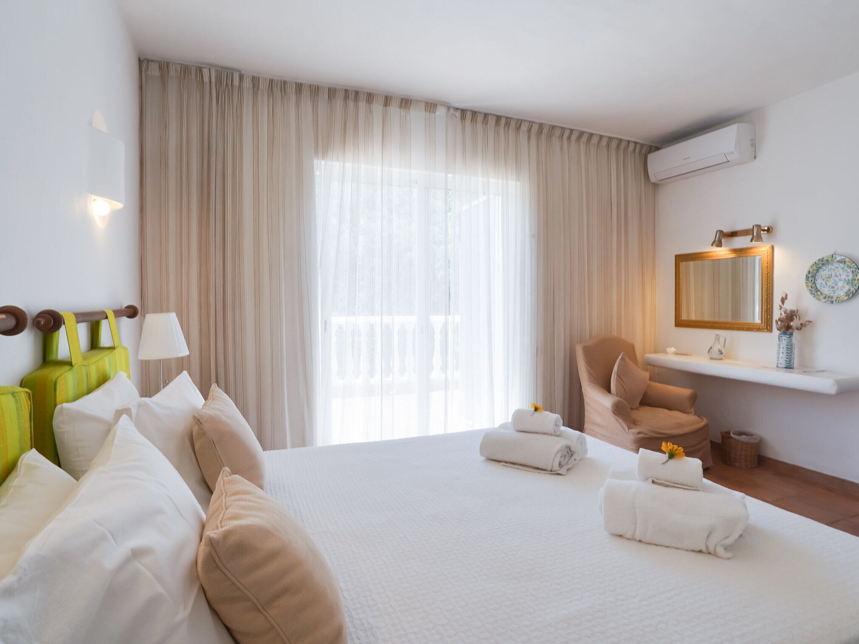 Photo - Villa Morocco with Heated Private Pool for 12 Guests in Albufeira