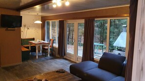 Living room - Forest Chalet in Lanklaar (Dilsen-Stokkem)