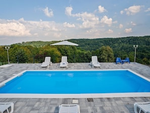 Outdoor pool - Secluded Holiday Home in Đurđevac With Swimming Pool (Durdevac)