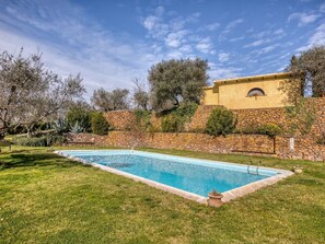 Outdoor pool - Graceful Holiday Home in Poggio Catino With Swimming Pool (Poggio Catino)