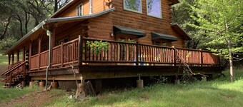 Log cabin house in historic Columbia