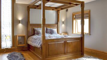 5 bedrooms, free WiFi, bed sheets