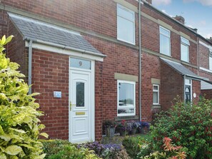 Exterior detail - 2 bedroom accommodation in Newbiggin-by-the-Sea (Newbiggin-by-the-Sea)