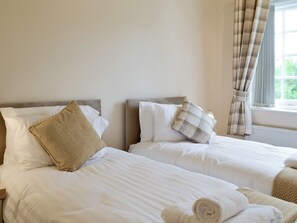 3 bedrooms, free WiFi, bed sheets