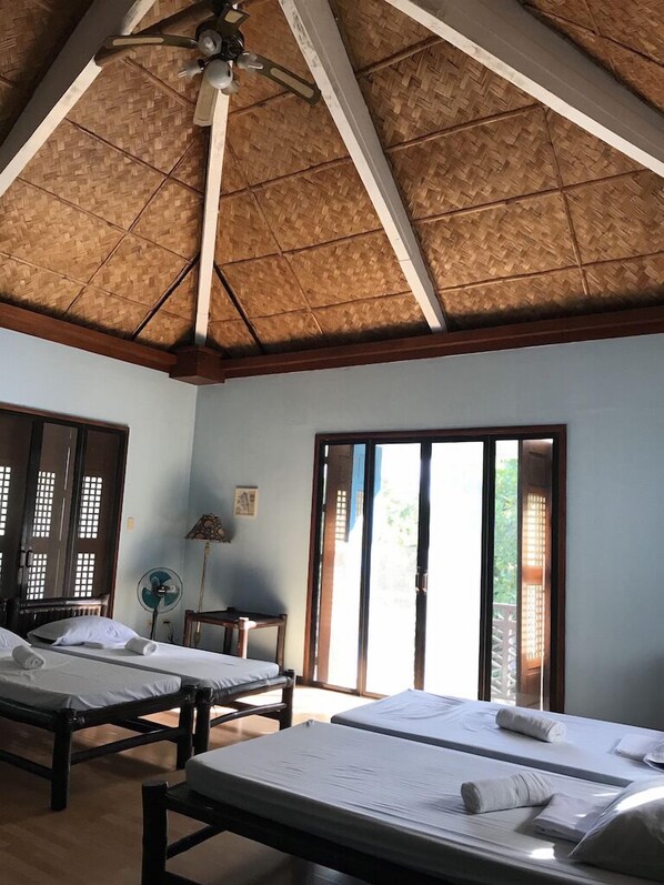 2 عدّة غرف نوم وواي فاي وملاءات أسرّة