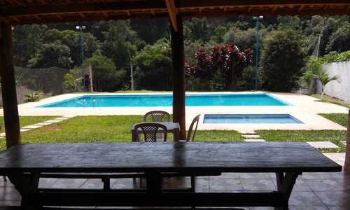 CHÁCARA PÉ DA SERRA with swimming pool, soccer pitch, barbecue area, fishpond
