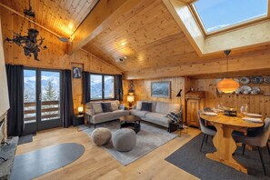 TV, fireplace, DVD player, video library - App. Les Lupins 17 - Two Bedroom Apartment, Sleeps 4 (Riddes)