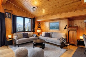 TV, fireplace, DVD player, video library - App. Les Lupins 17 - Two Bedroom Apartment, Sleeps 4 (Riddes)