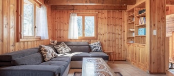 Chalet La Caleche - Five Bedroom Chalet, Sleeps 12