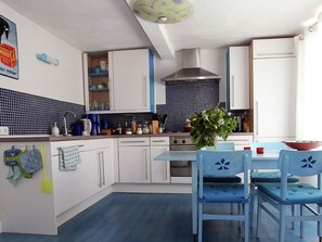 Dining - Mediterranean House in Kyffhäuserland With Terrace and Herb Garden (Kyffhäuserland)