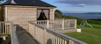 RUSTIC LOG CABIN LOCATED GREENCASTLE CO DONEGAL