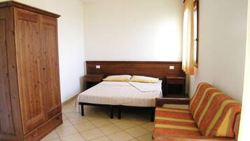 House | 1 bedroom, individually furnished, bed sheets