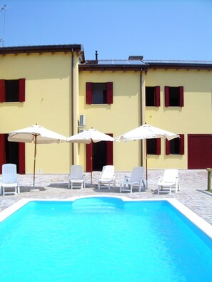 House | Pool | Outdoor pool - Belvilla by OYO Casa Rosolina (Ariano nel Polesine)
