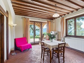 House | Dining