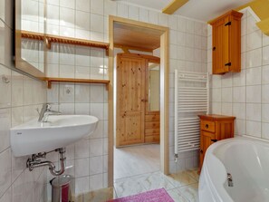 Apartment | Badezimmer