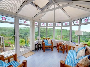 Exterior - Dreamy Holiday Home in Tintagel near Sea (Tintagel)
