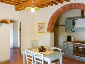 Apartment | Dining - Belvilla by Oyo Erica (Anghiari)