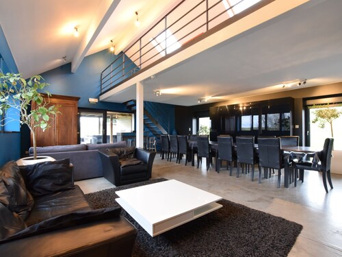 Luxury Cottage in Vaux-sur-Sûre with Hot Tub