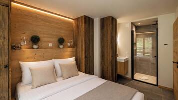 2 bedrooms, WiFi (free), bed sheets