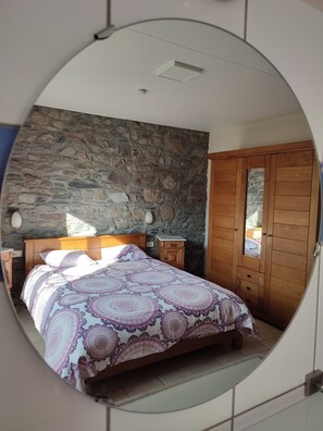 5 chambres, ameublement personnalisé, draps fournis