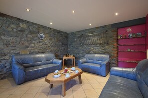 Living room - Spacious Holiday Home Near Bastogne (Bertogne)