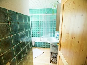 Apartment | Bathroom - Pleasing Apartment in Battenberg Germany near Ski Area (Battenberg (Eder))