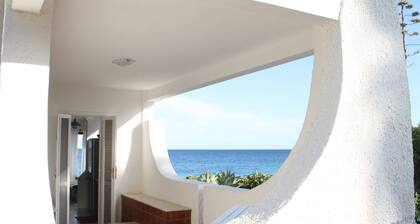 Belvilla by OYO Villa Eirene