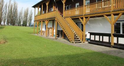 Spacious Apartment in Boddin With Garden