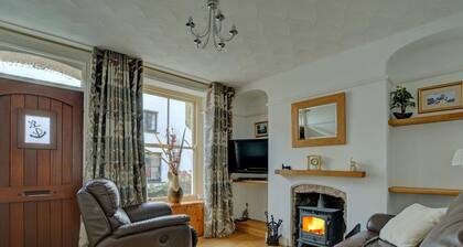 Nice Holiday Home in the Beautiful, Hilly Looe, Near the Sandy Beach