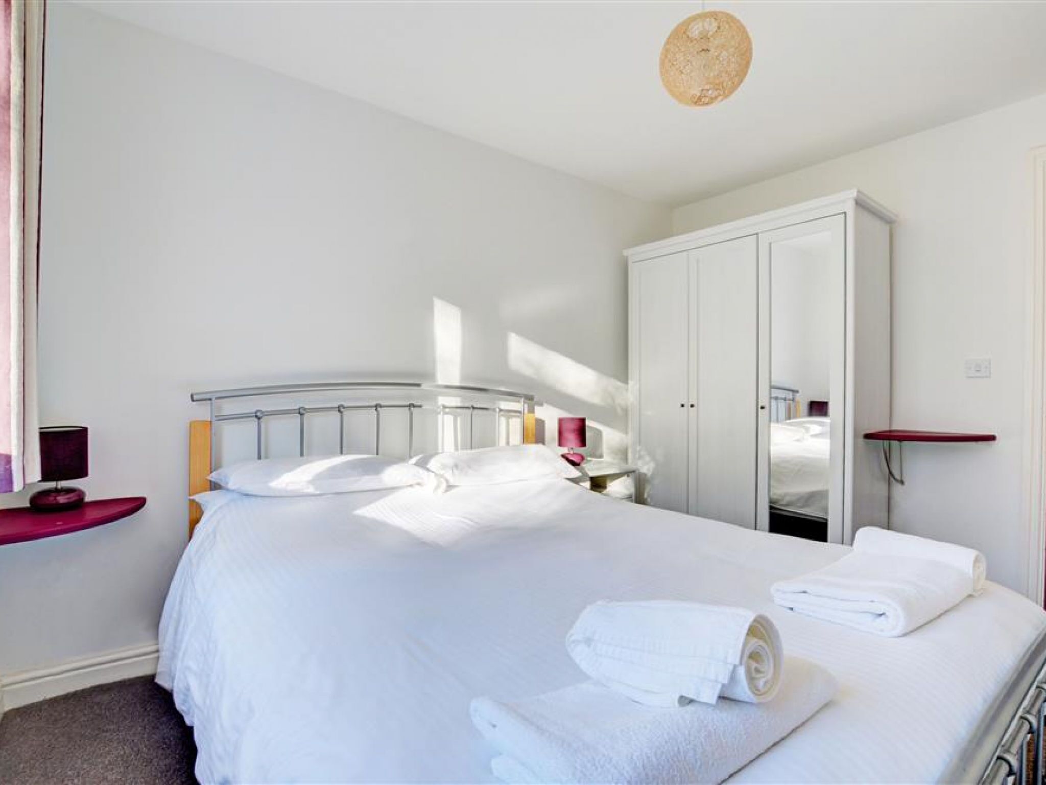 2 bedrooms, bed sheets