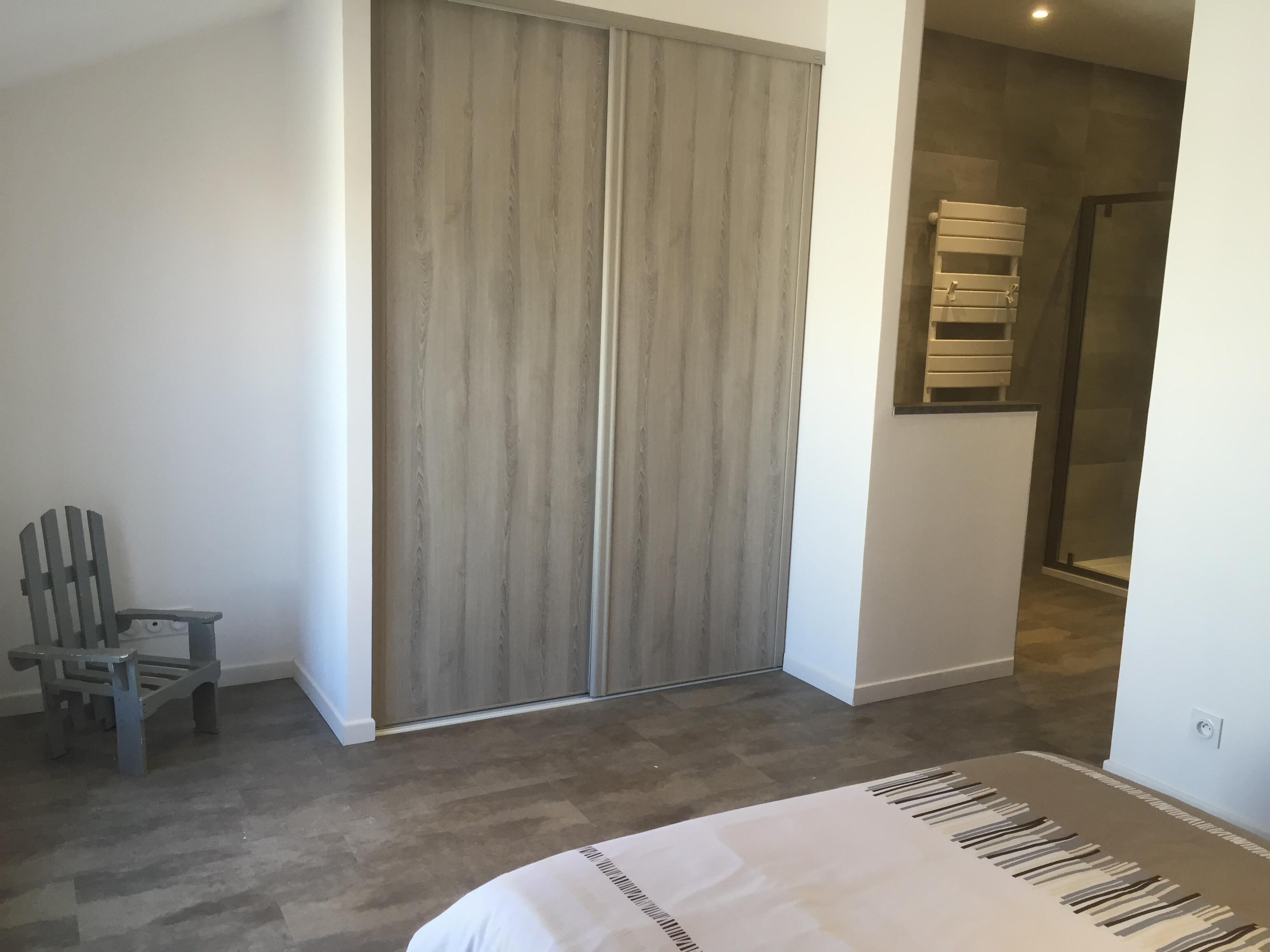 3 chambres, fer et planche à repasser, Wi-Fi