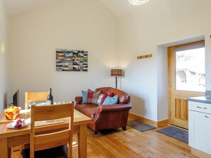 TV - 1 bedroom accommodation in Woolsery, near Bideford (Woolsery, near Bideford)
