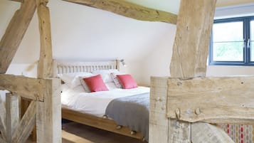 1 quarto, Wi-Fi de cortesia, roupa de cama