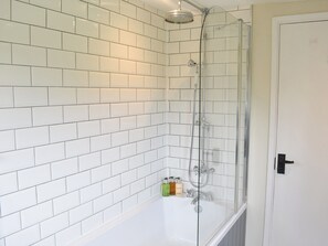 Towels - 3 bedroom accommodation in Pooley Bridge (Pooley Bridge)