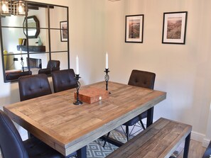 Dining - 3 bedroom accommodation in Pooley Bridge (Pooley Bridge)