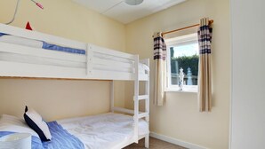 Unclassified image, 3 of 11, button - Swanky Holiday Home in Saint Merryn With Garden (Padstow)