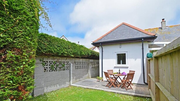 Unclassified image, 1 of 11, button - Swanky Holiday Home in Saint Merryn With Garden (Padstow)