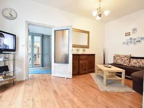 Apartment | Living room - Spacious Apartment in Warnemünde Germany With Barbecue (Rostock)