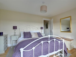 House - Gorgeous Holiday Home Overlooking the Spacious County of Weald of Kent (Maidstone)