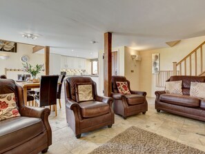 House | Living room - Rural Holiday Home in Tiverton with Hot Tub Near Sea (Tiverton)