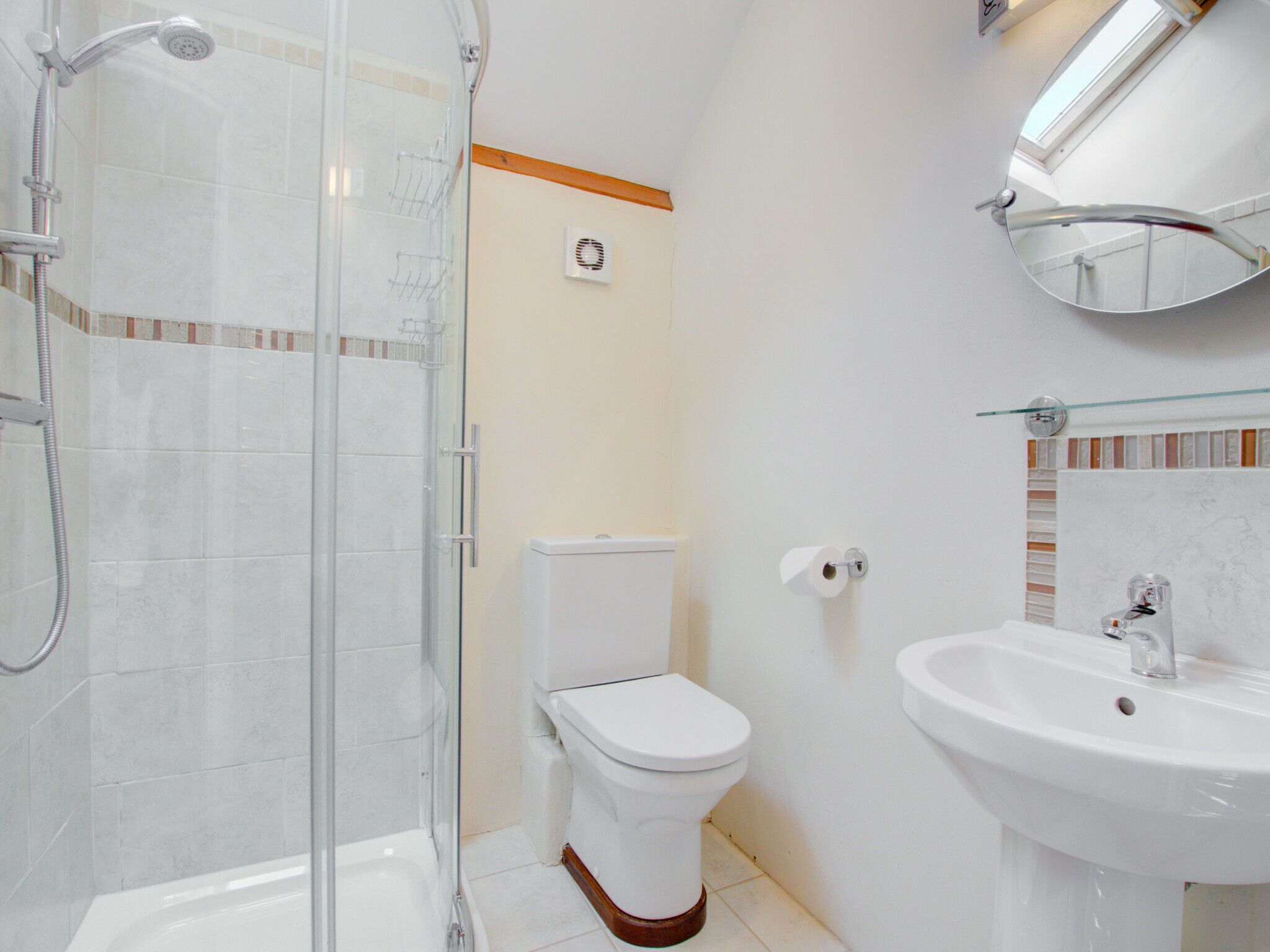 House | Bathroom | Shower, towels